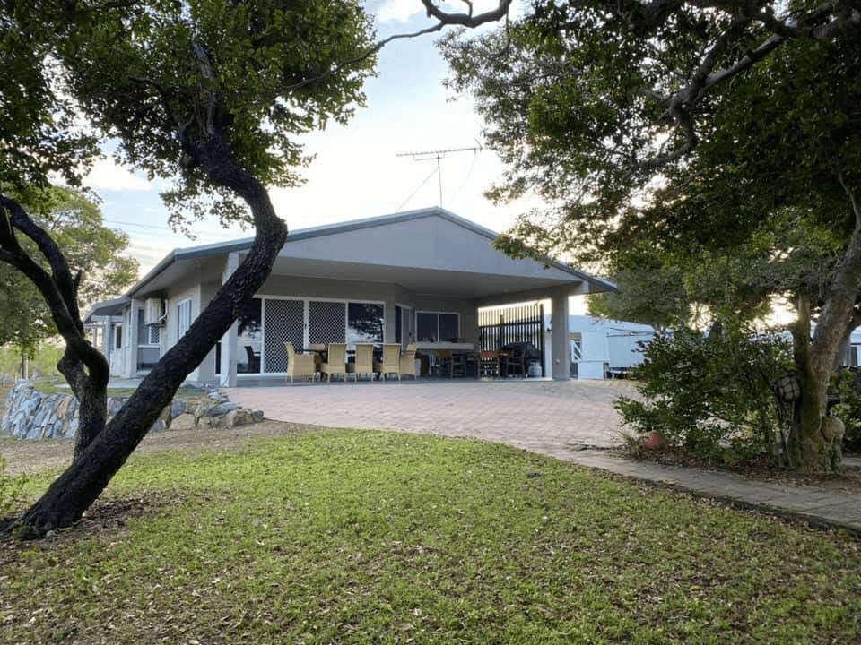 42 Baxter Avenue, 'Brisk Bay', BOWEN, QLD 4805