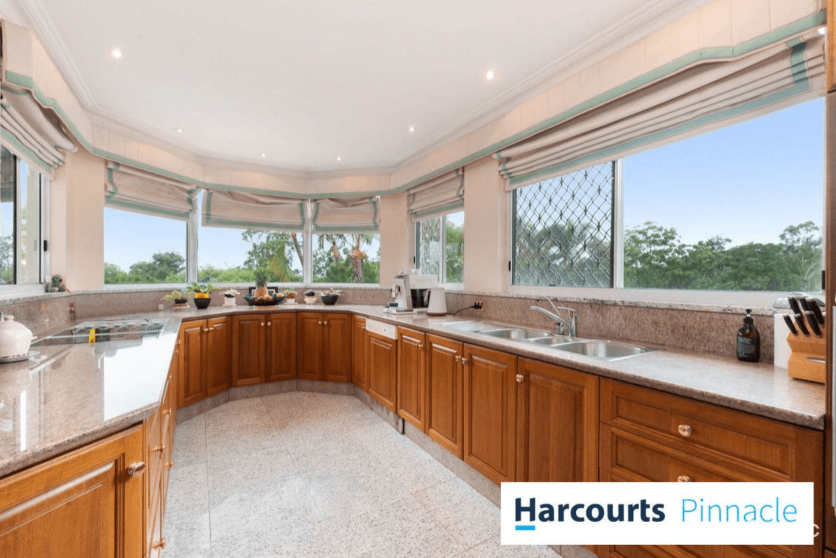 8 Stonebridge Place, Aspley, QLD 4034