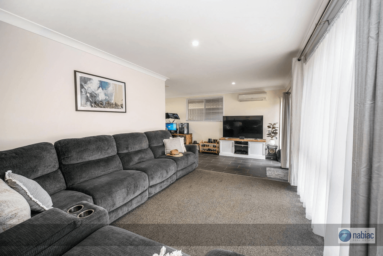 34 Hawaii Ave, Forster, NSW 2428