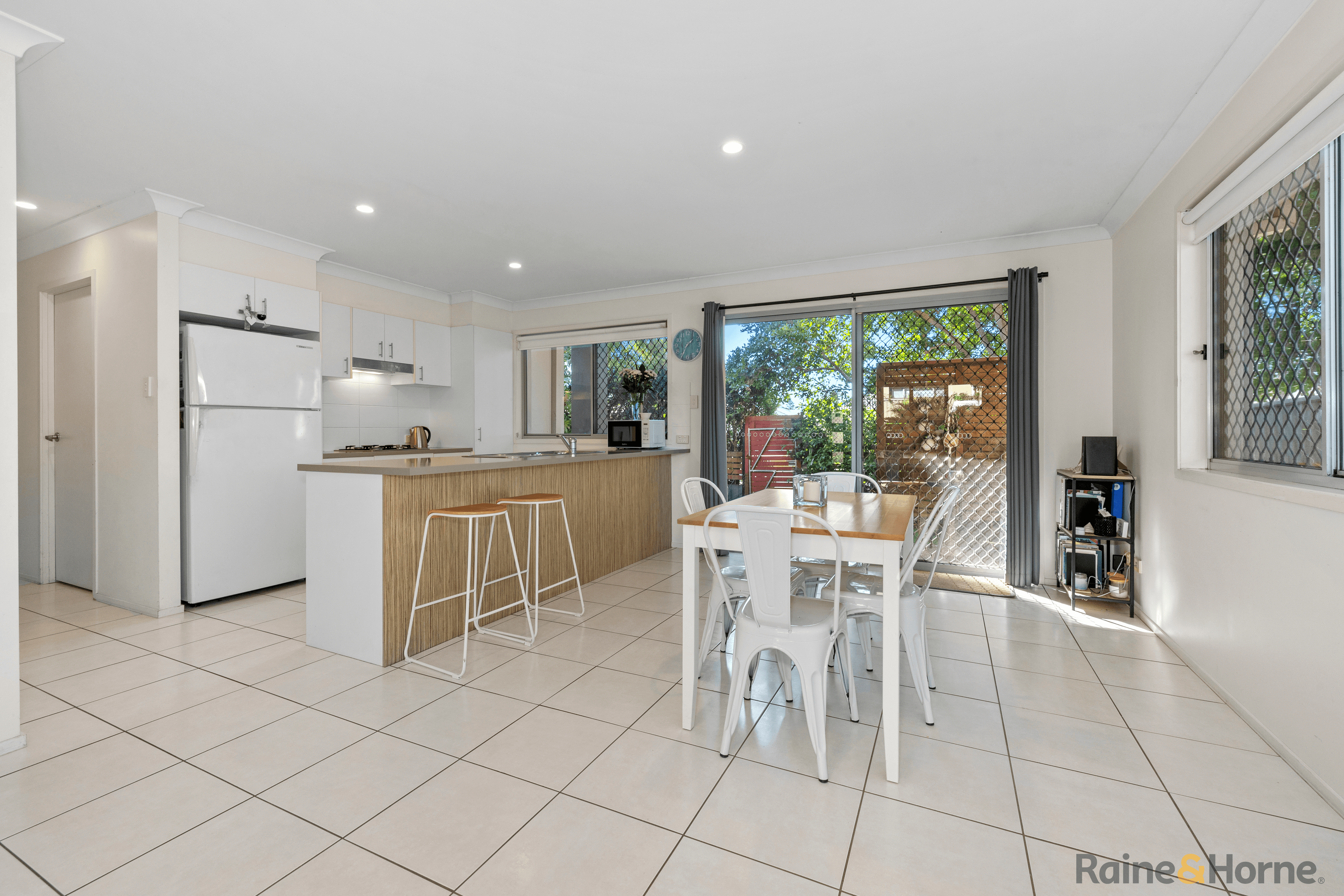 3/3-15 Lennox Circuit, POTTSVILLE, NSW 2489
