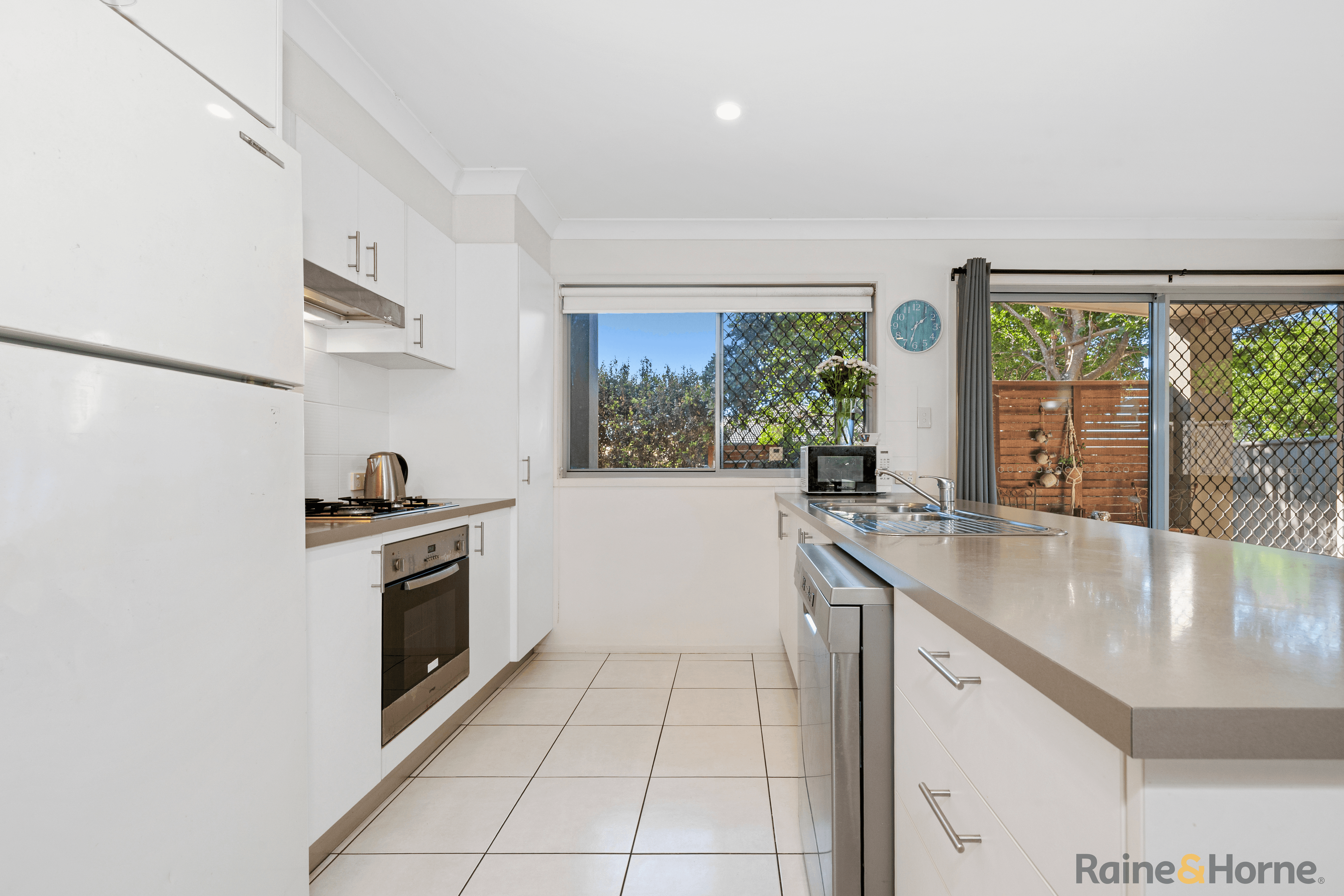 3/3-15 Lennox Circuit, POTTSVILLE, NSW 2489