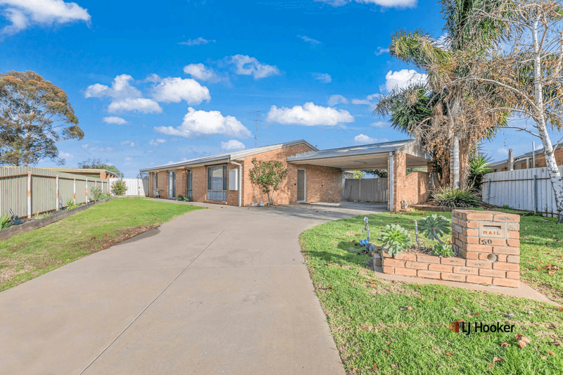 50 Adelaide Crescent, ECHUCA, VIC 3564