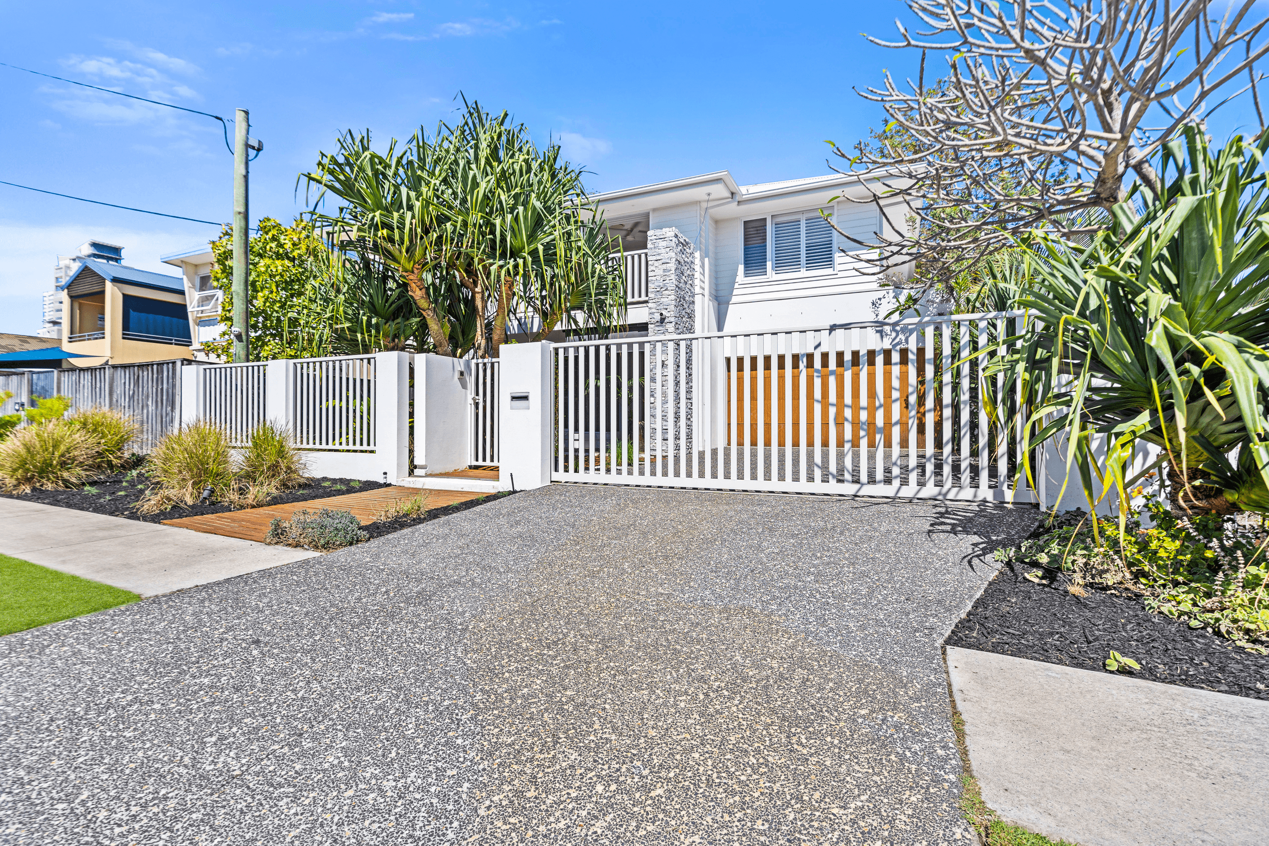 18 Gardenia Grove, Burleigh Heads, QLD 4220