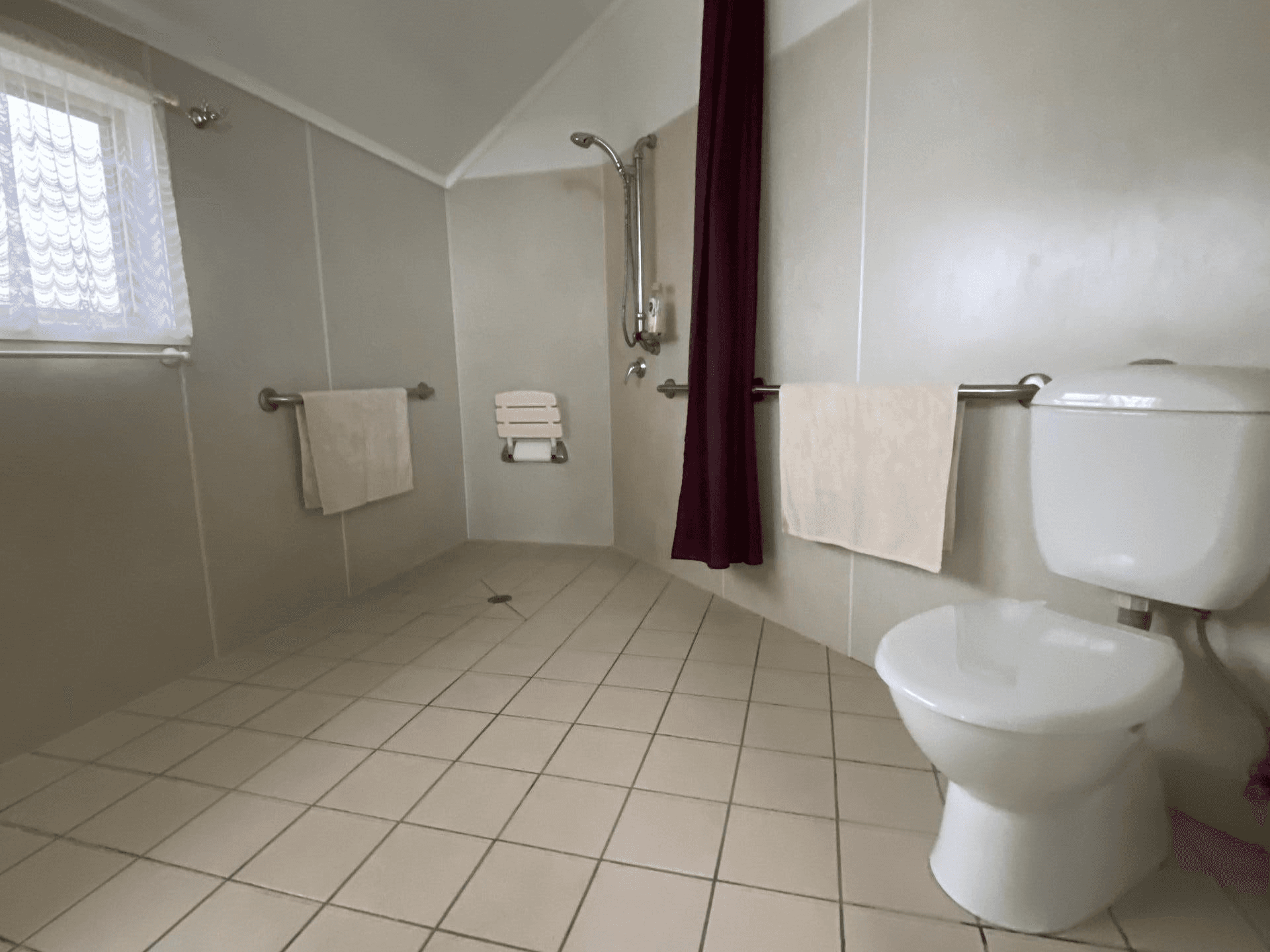 7 Bowerbird Lane, BUNYA MOUNTAINS, QLD 4405