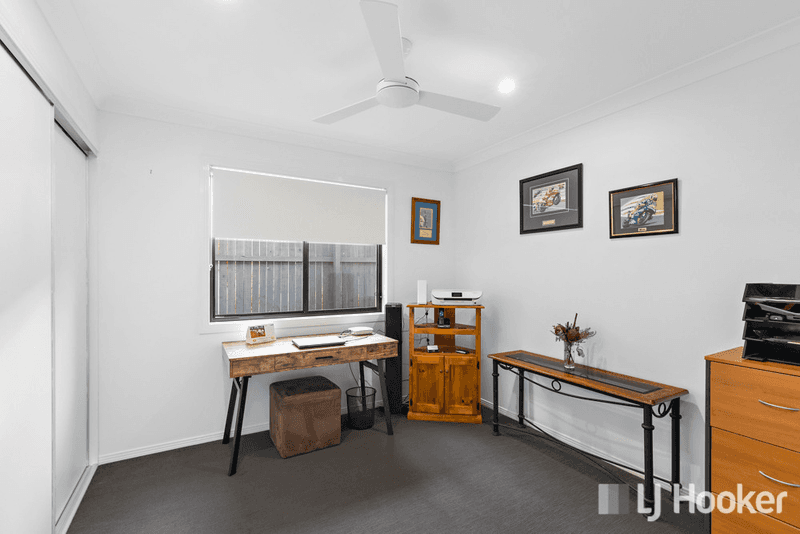 3 Gretchen Circuit, THORNLANDS, QLD 4164