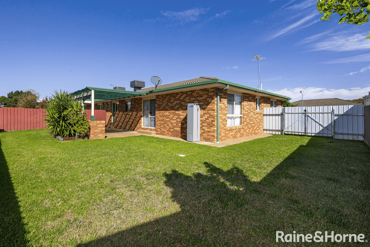 1/78 Undurra Drive, GLENFIELD PARK, NSW 2650