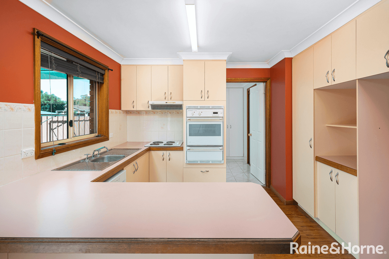 1/78 Undurra Drive, GLENFIELD PARK, NSW 2650