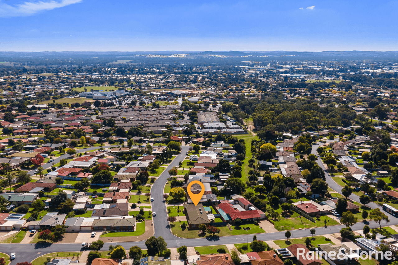 1/78 Undurra Drive, GLENFIELD PARK, NSW 2650