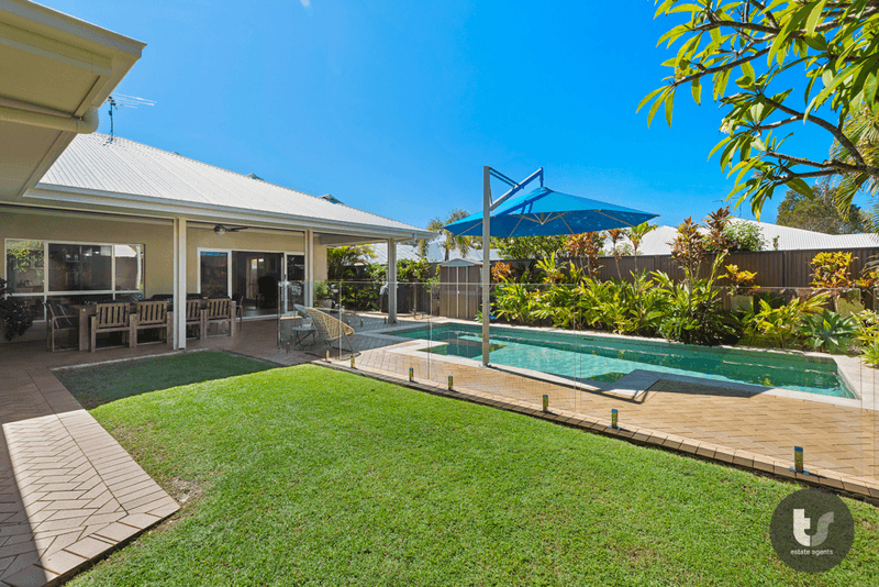 3 Newcomb Court, Redland Bay, QLD 4165