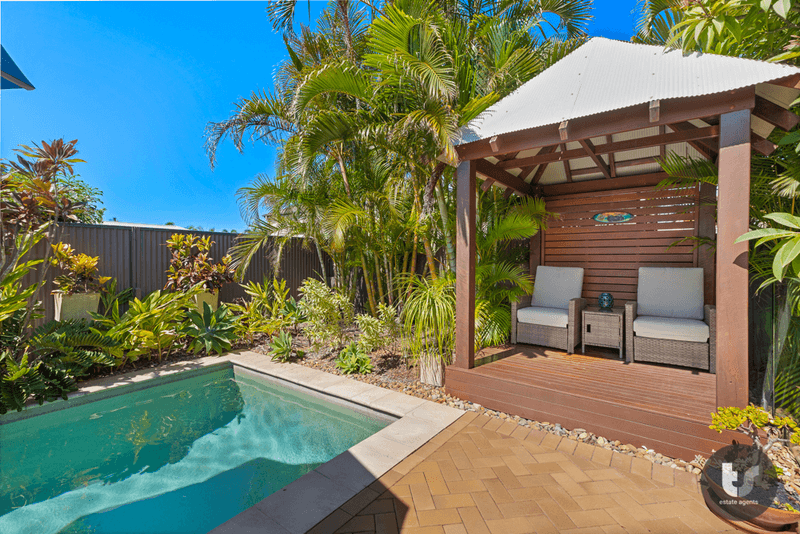 3 Newcomb Court, Redland Bay, QLD 4165