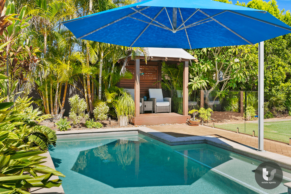 3 Newcomb Court, Redland Bay, QLD 4165