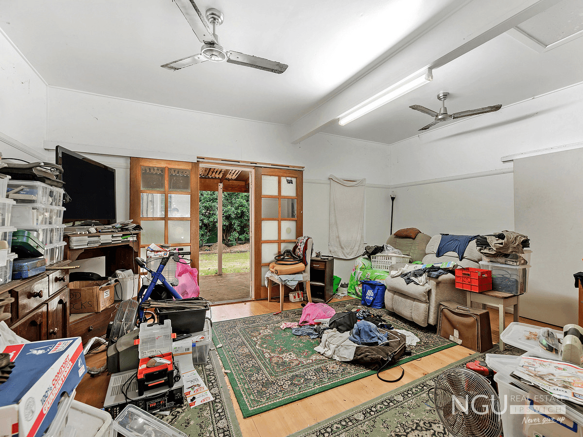 13 Lindsay Street, Bundamba, QLD 4304