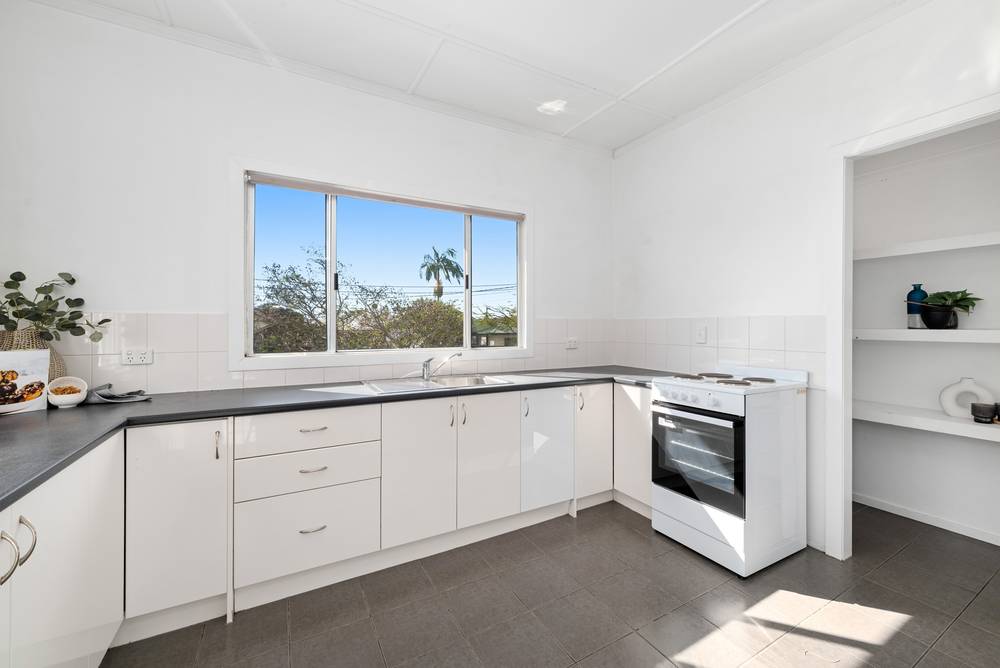 107 Dahlia Street, CANNON HILL, QLD 4170