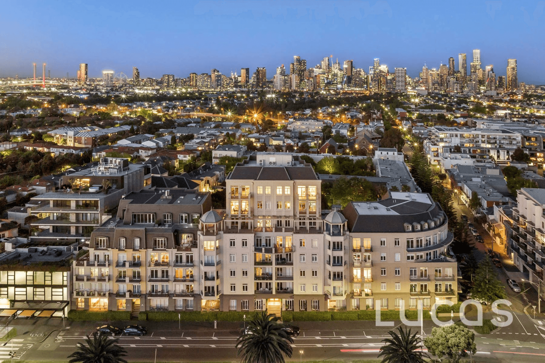 802/89 Beach Street, PORT MELBOURNE, VIC 3207