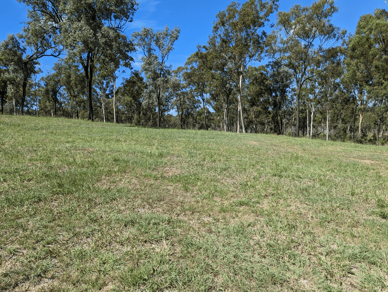 11 Peta Drive, GATTON, QLD 4343