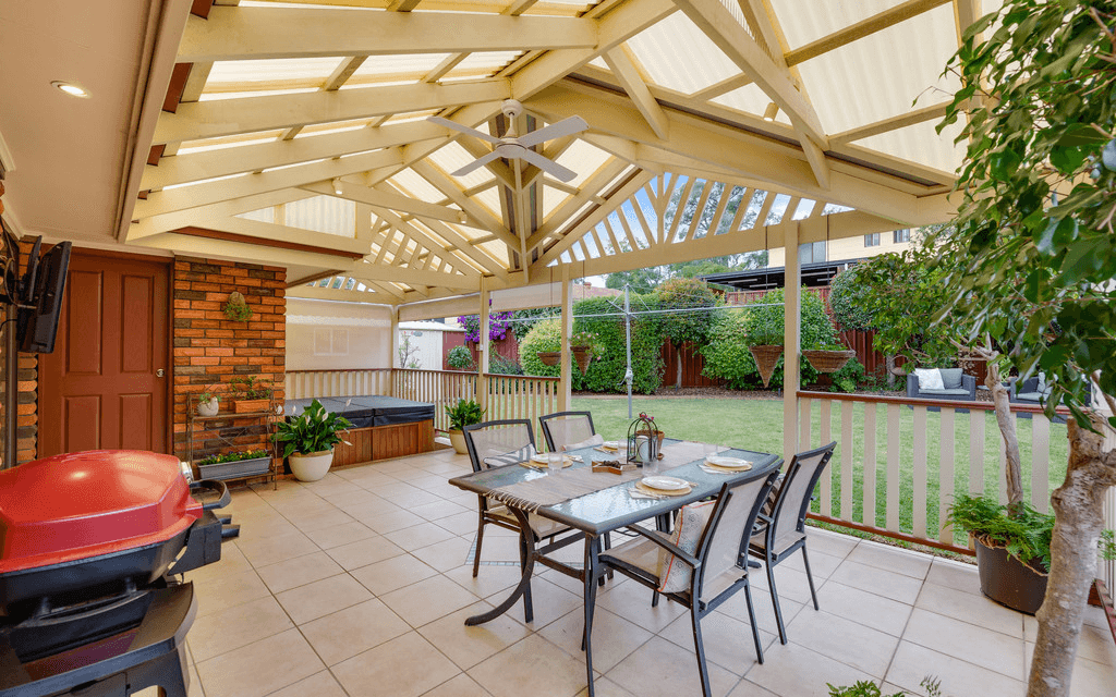 42 Endeavour Street, RUSE, NSW 2560