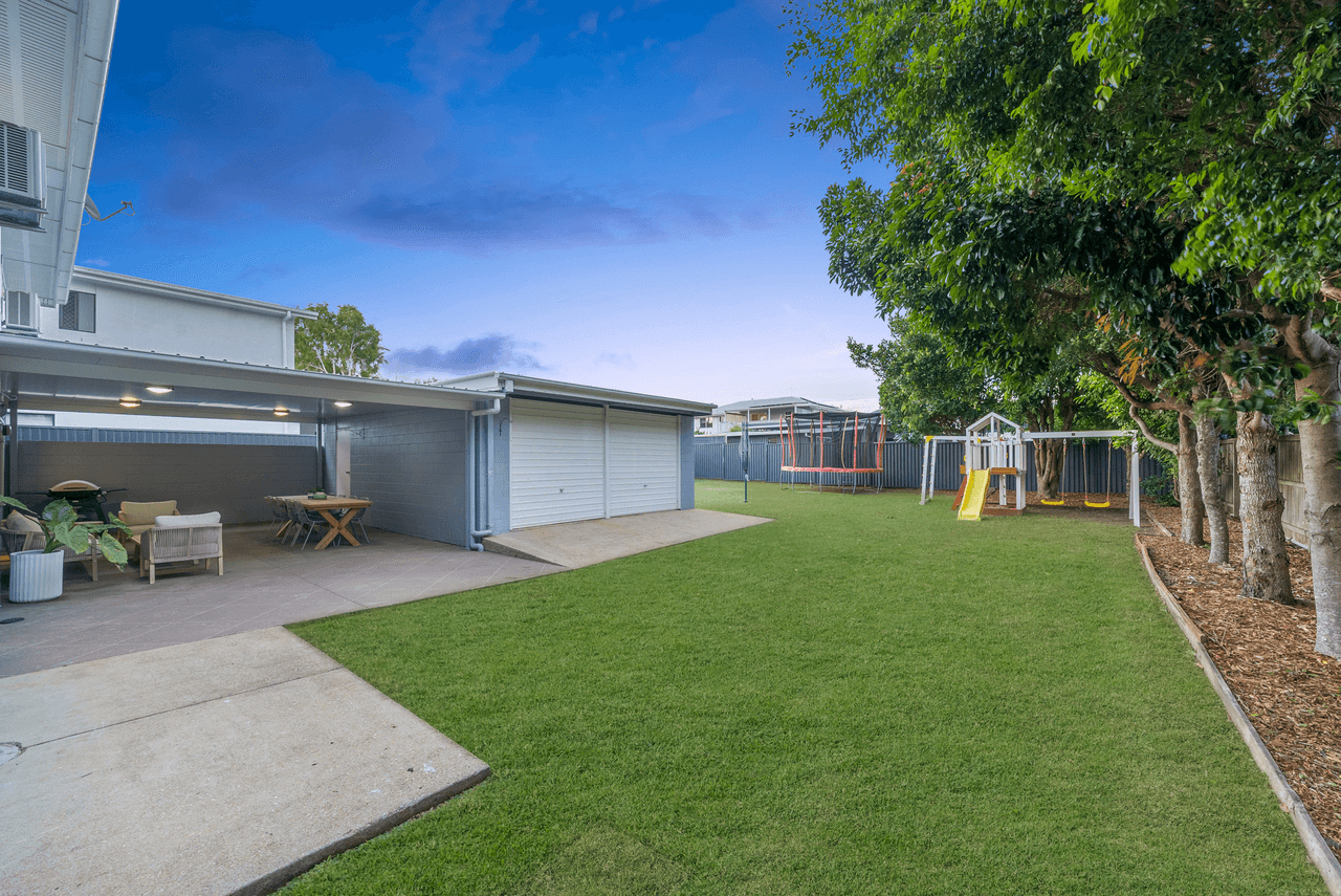 54a Arthur Street, WOODY POINT, QLD 4019