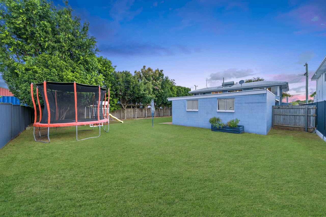 54a Arthur Street, WOODY POINT, QLD 4019