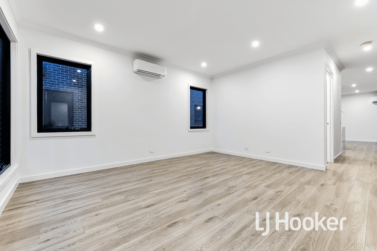 1/10-12 Holly Avenue, DANDENONG NORTH, VIC 3175