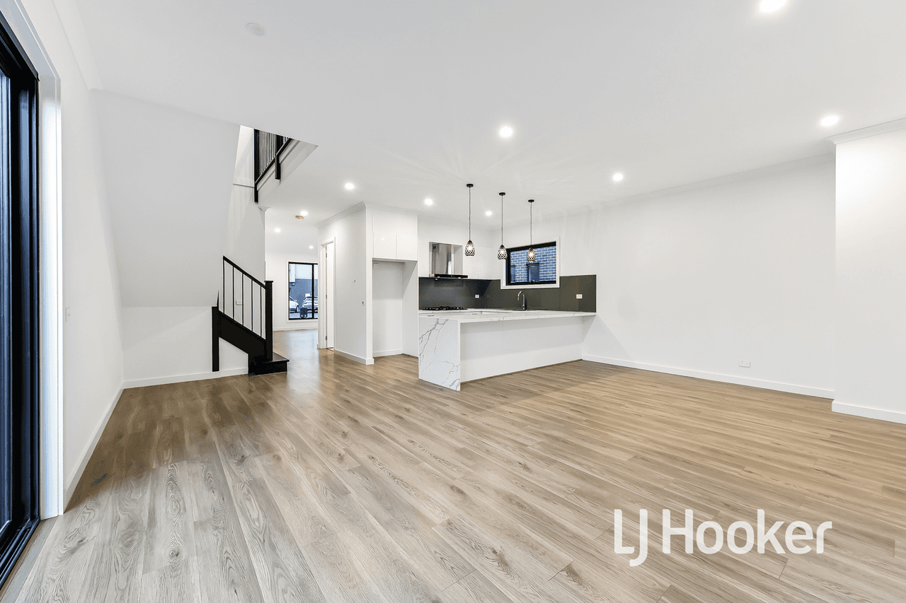 1/10-12 Holly Avenue, DANDENONG NORTH, VIC 3175