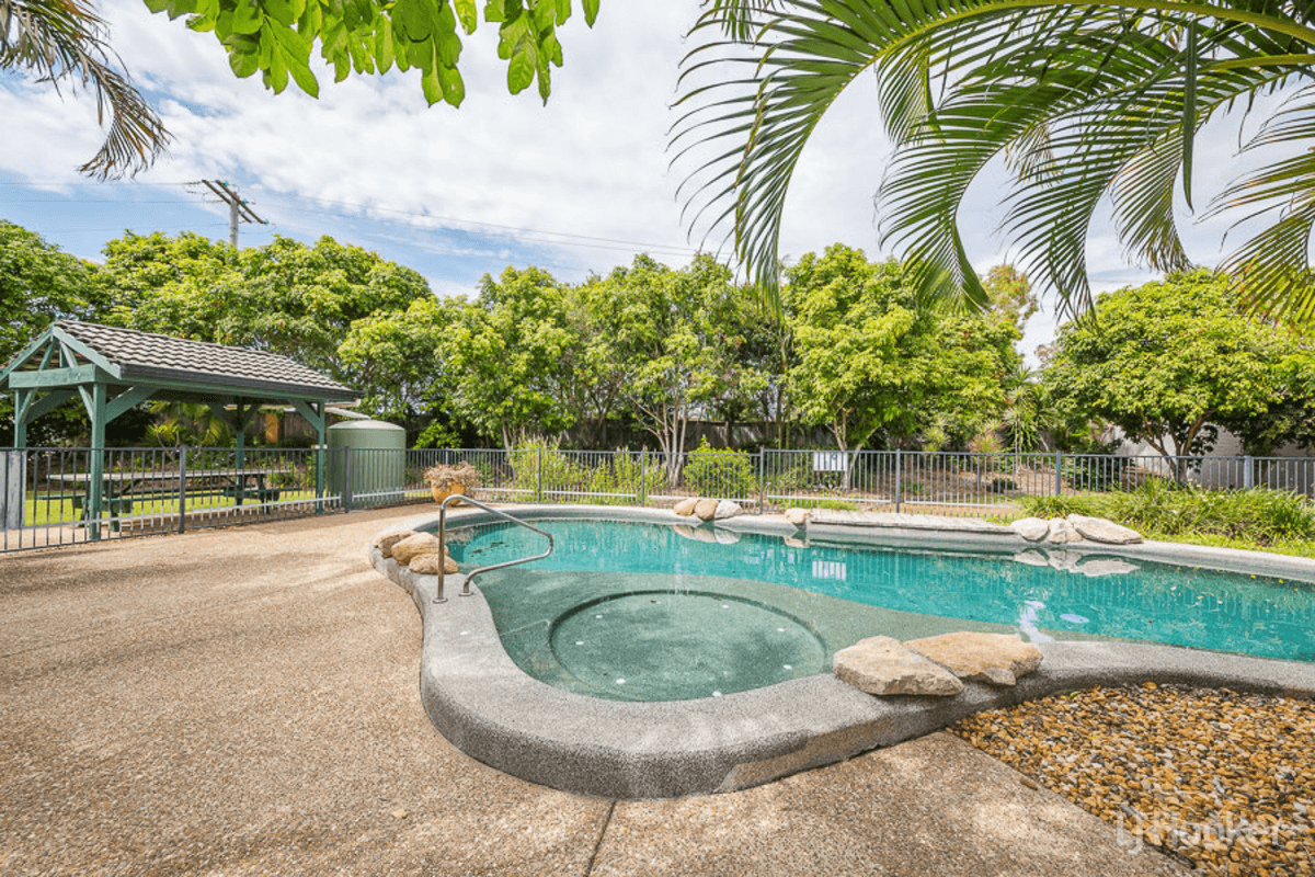 2 Seabreeze Court, Spinnaker Drive, SANDSTONE POINT, QLD 4511