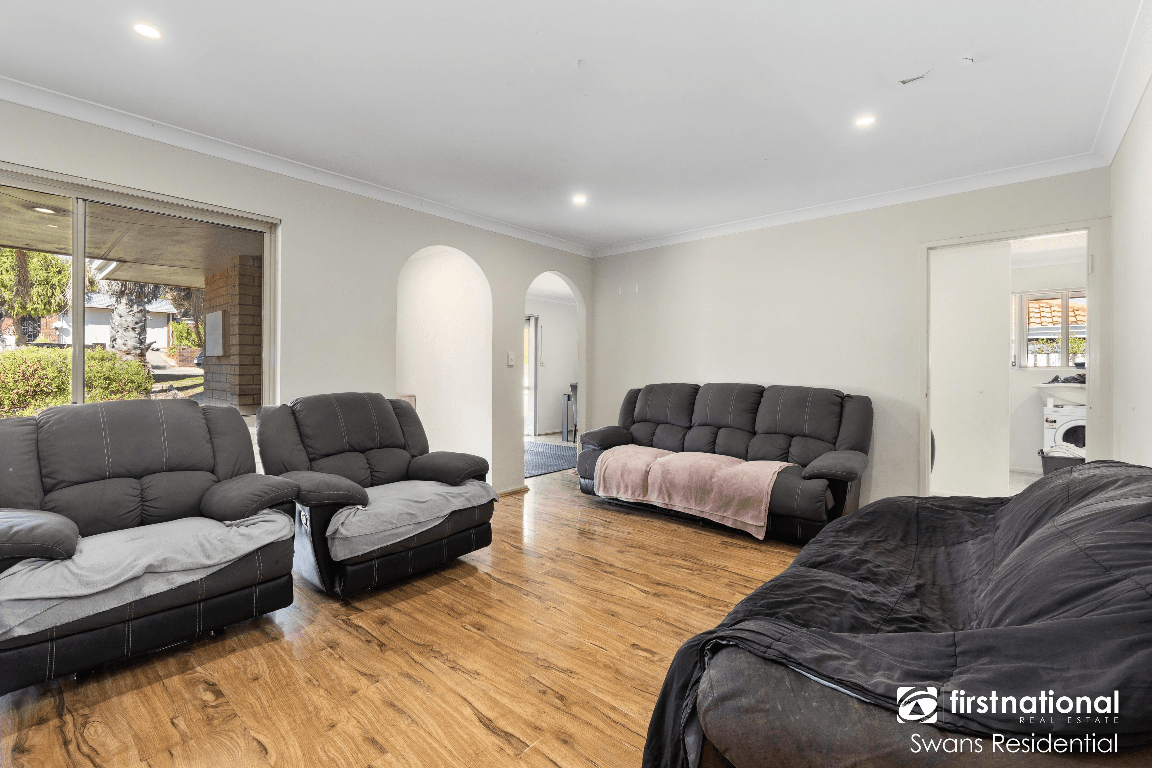 17 Lalina Way, WANNEROO, WA 6065