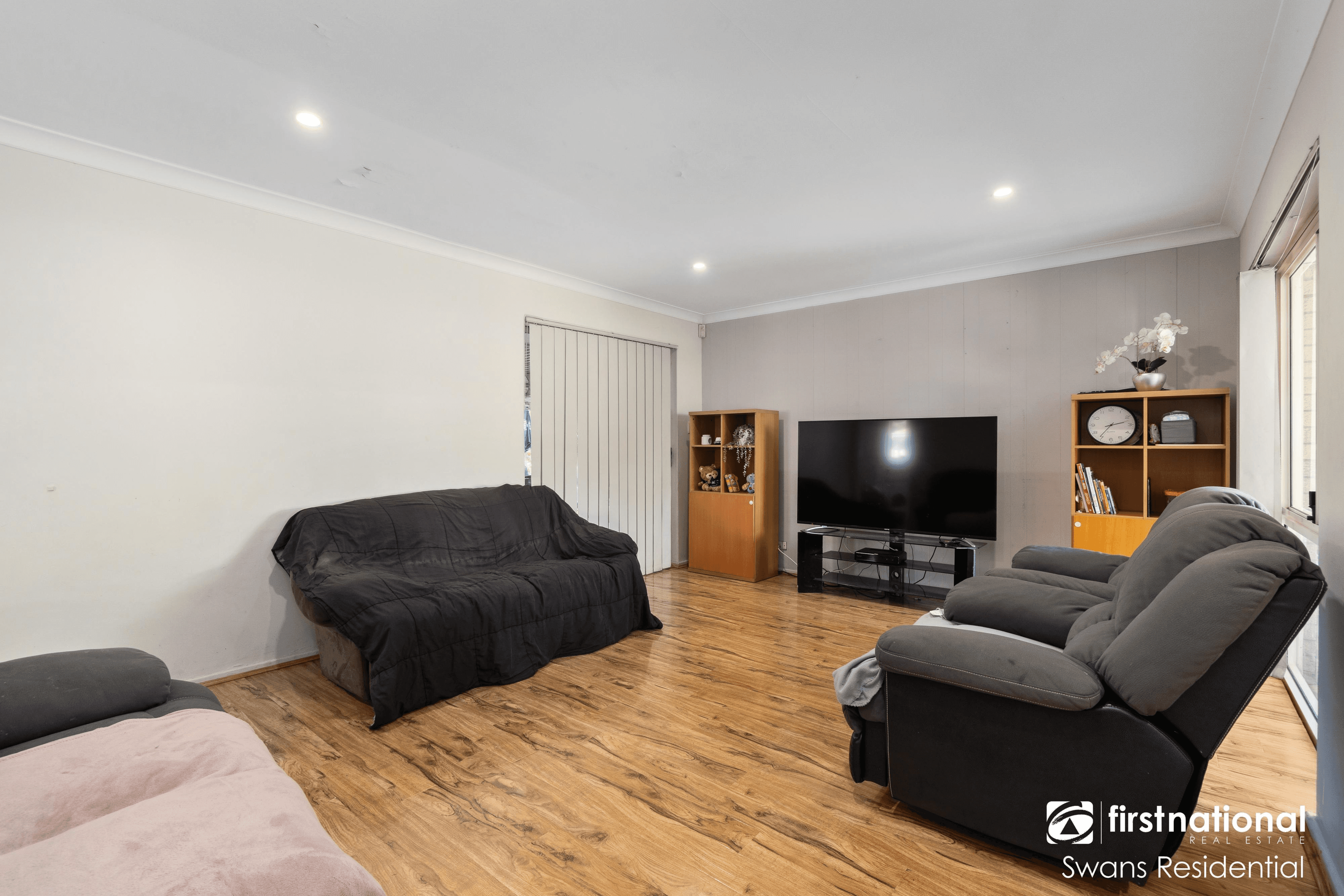 17 Lalina Way, WANNEROO, WA 6065