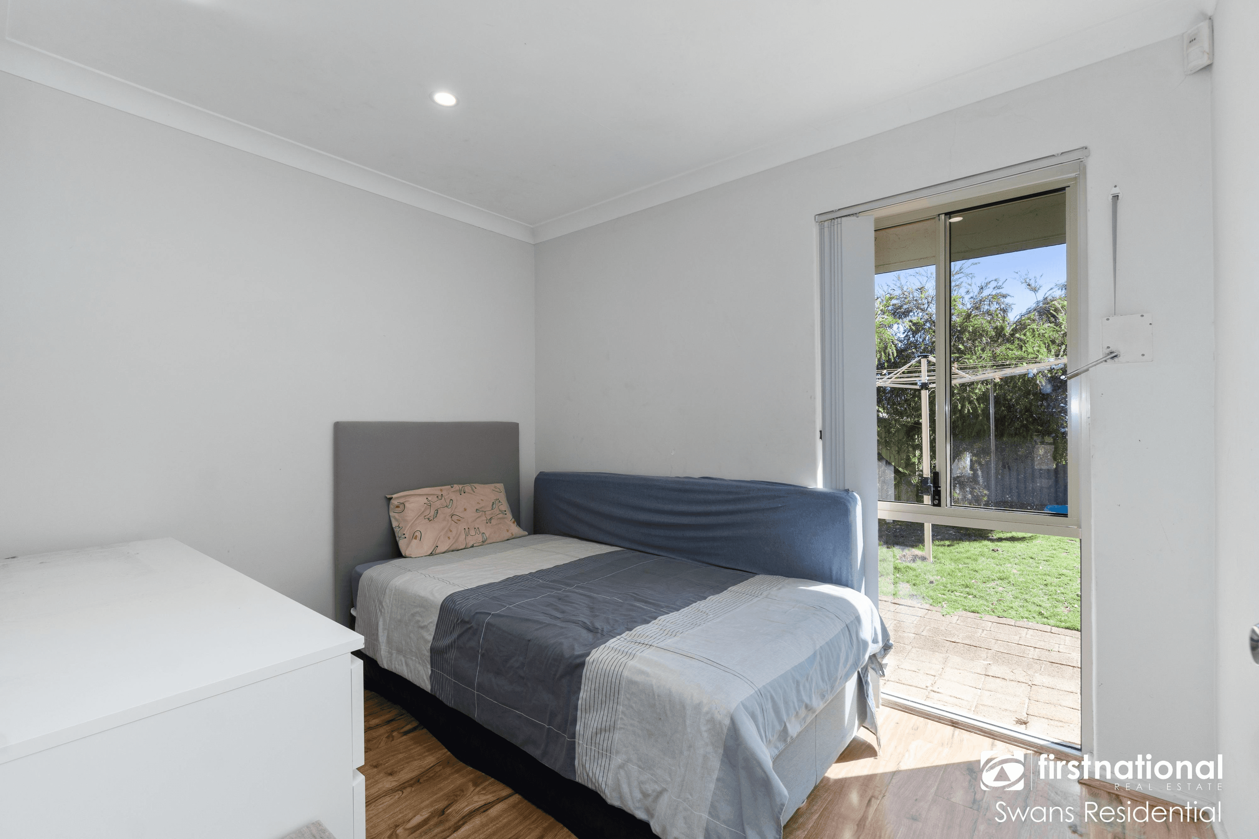 17 Lalina Way, WANNEROO, WA 6065