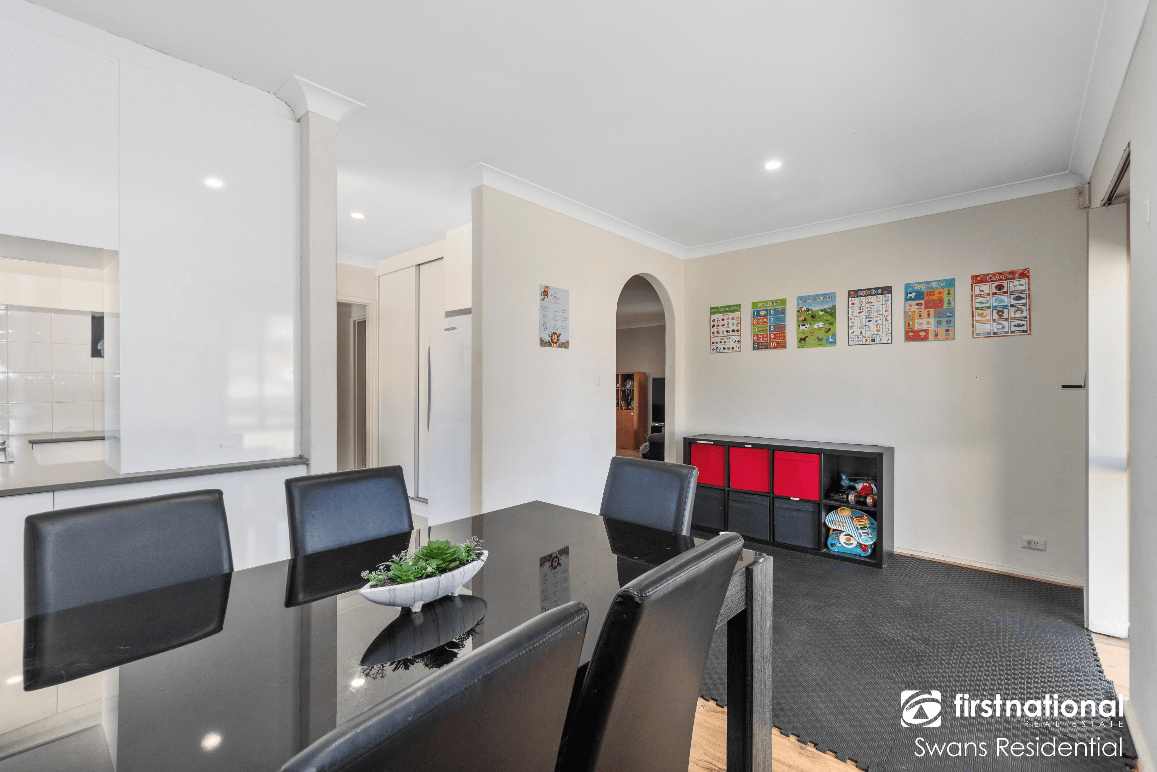 17 Lalina Way, WANNEROO, WA 6065