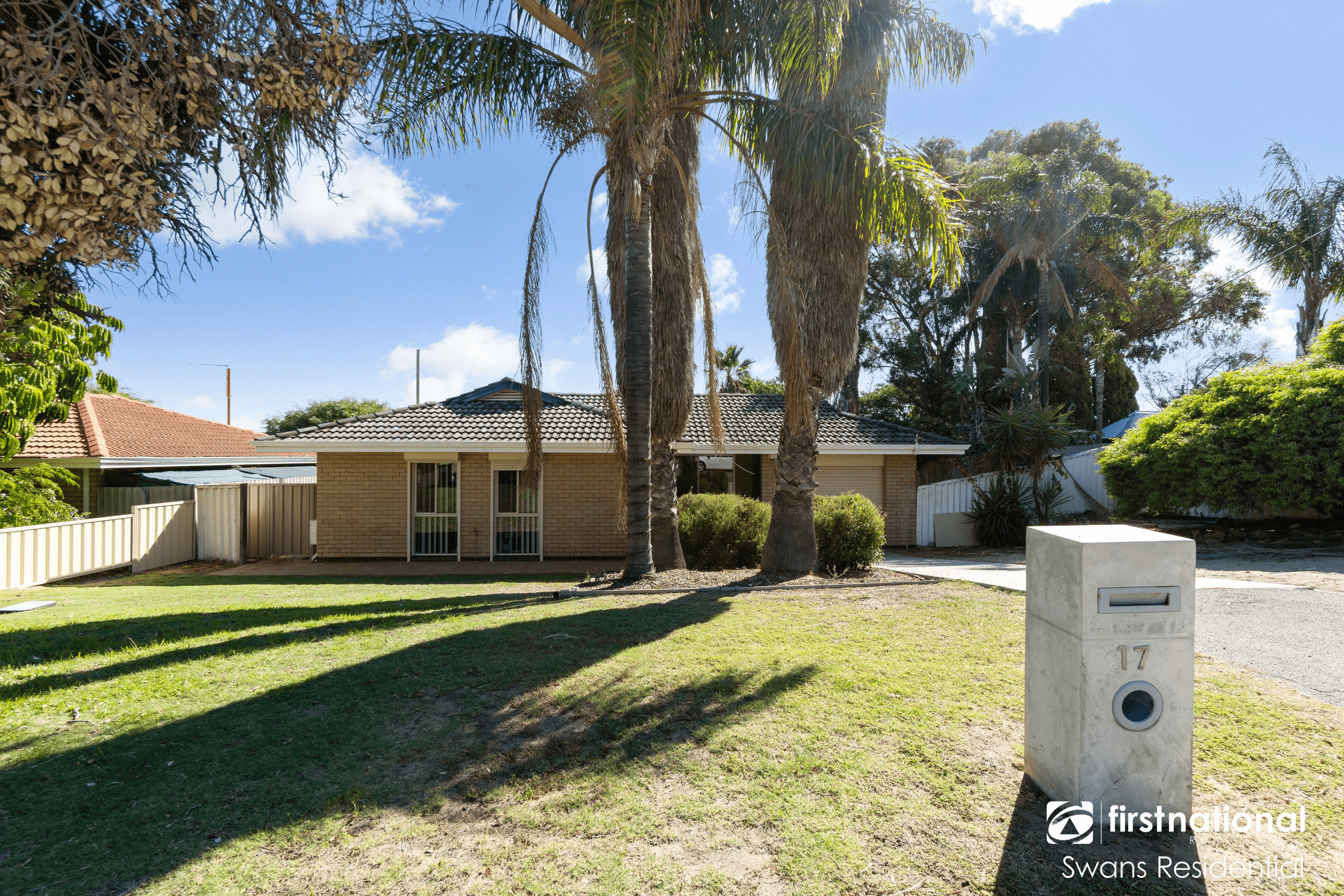 17 Lalina Way, WANNEROO, WA 6065