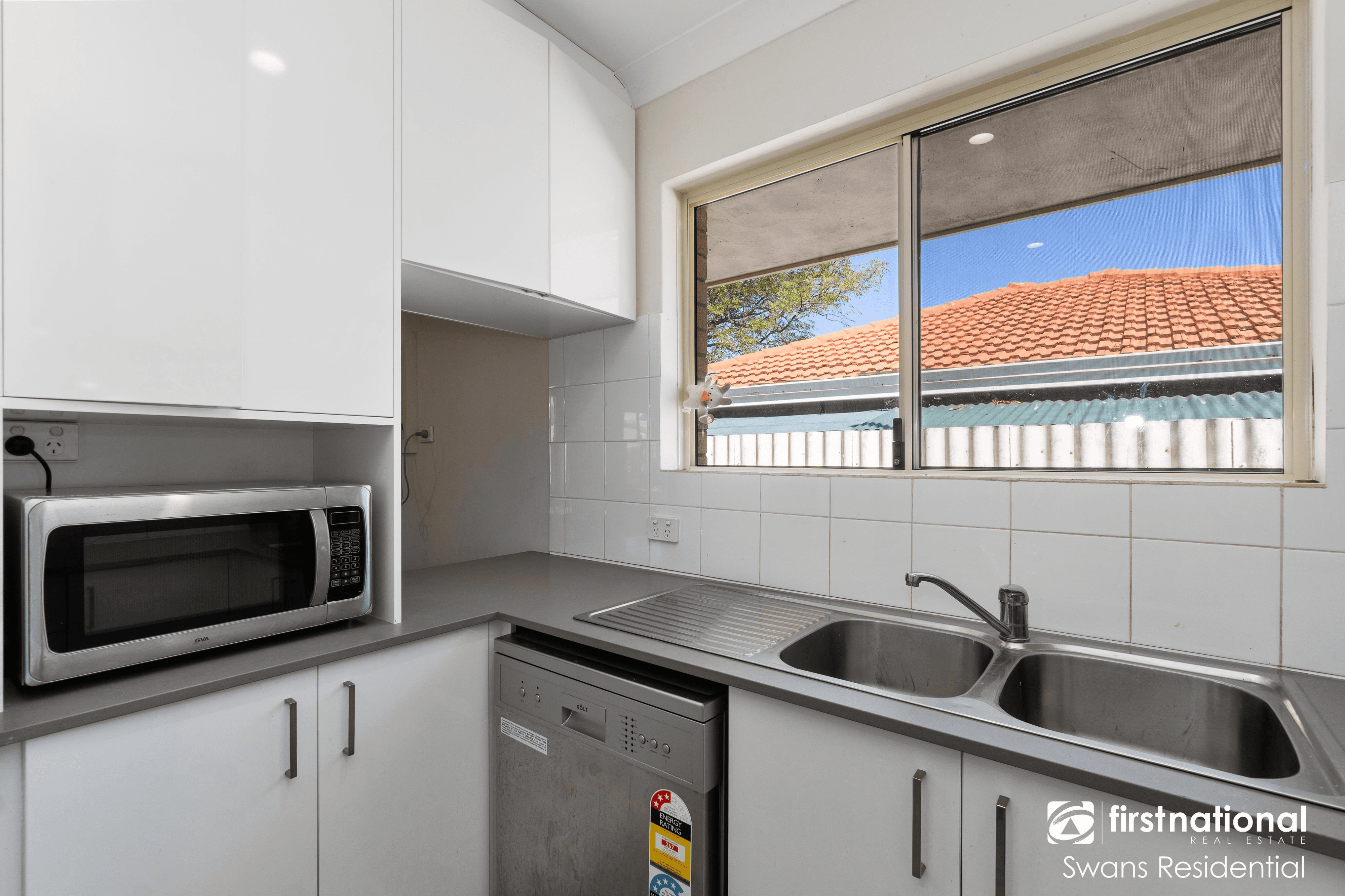 17 Lalina Way, WANNEROO, WA 6065