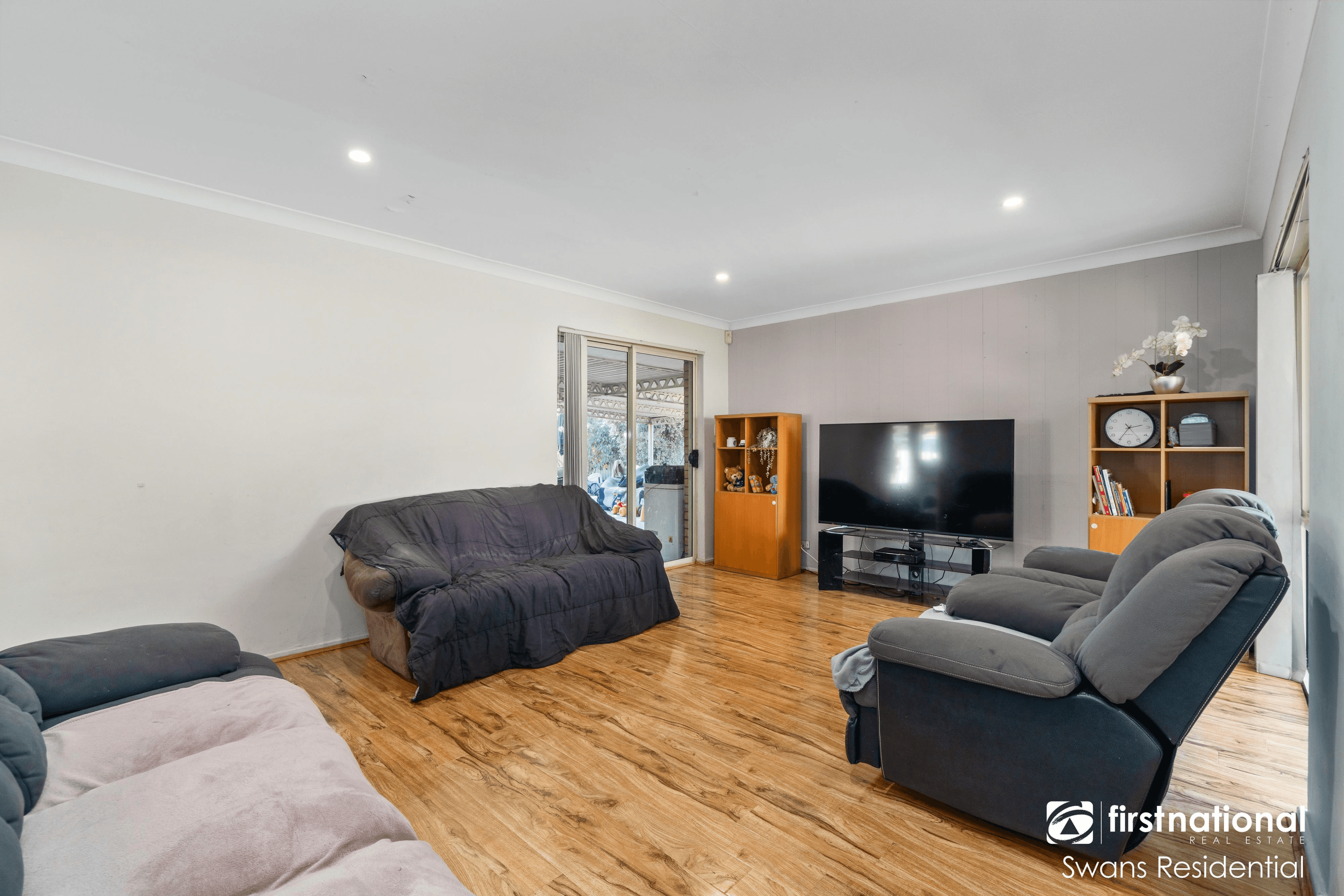 17 Lalina Way, WANNEROO, WA 6065