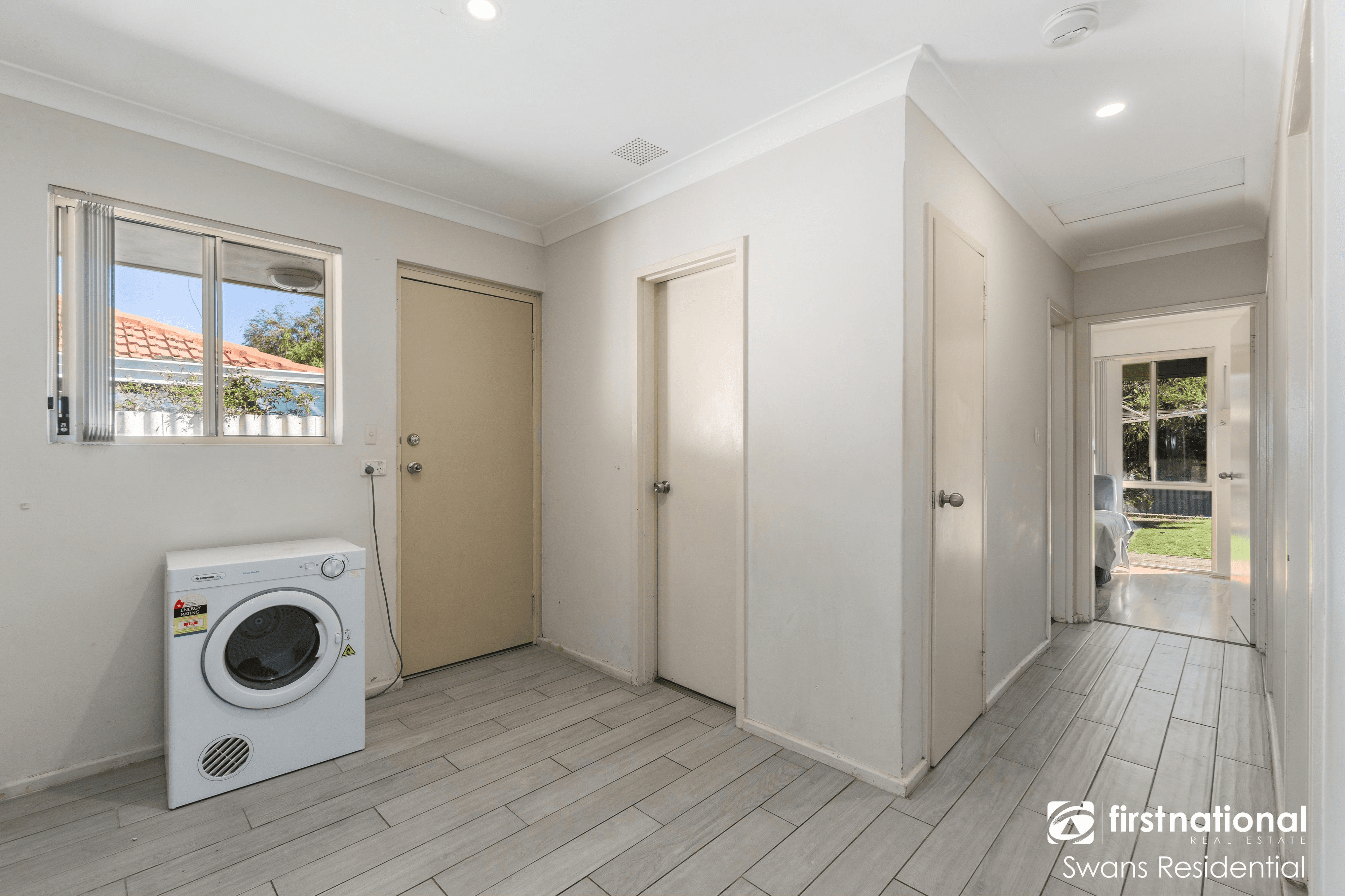 17 Lalina Way, WANNEROO, WA 6065