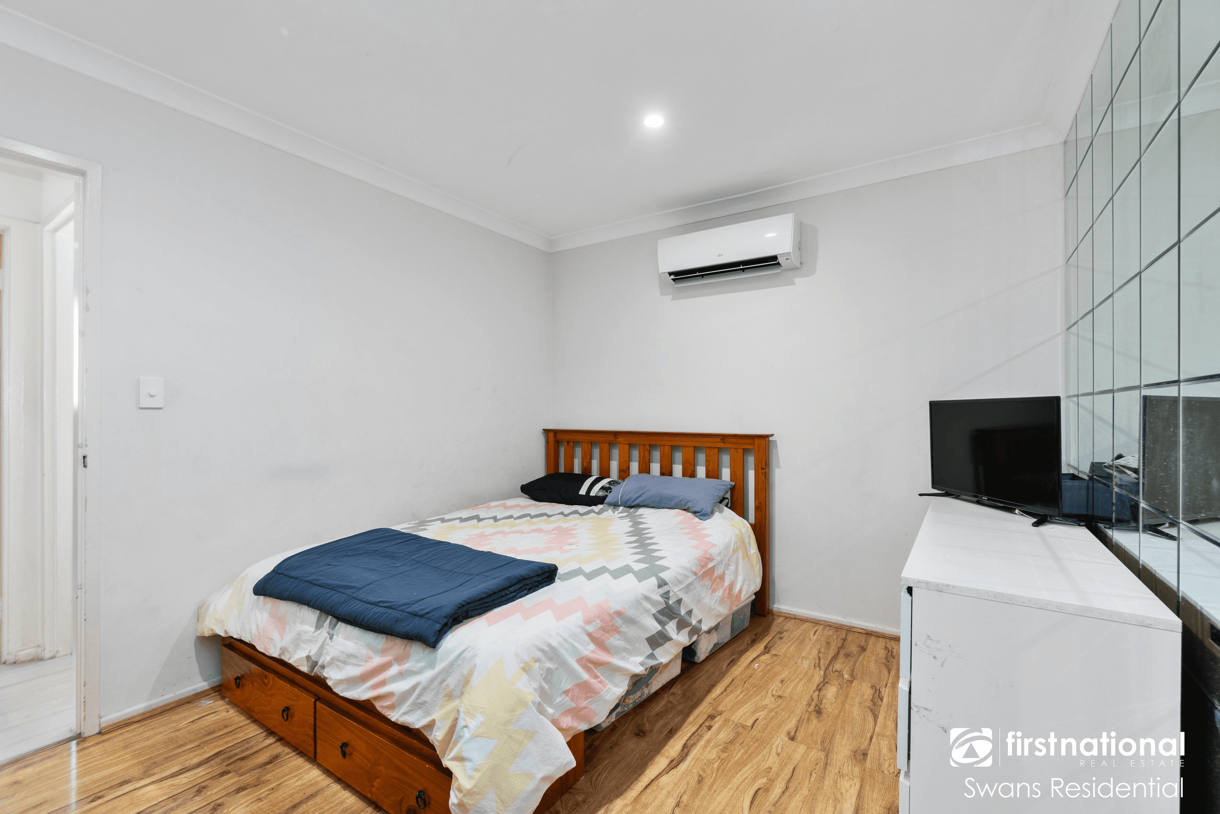 17 Lalina Way, WANNEROO, WA 6065