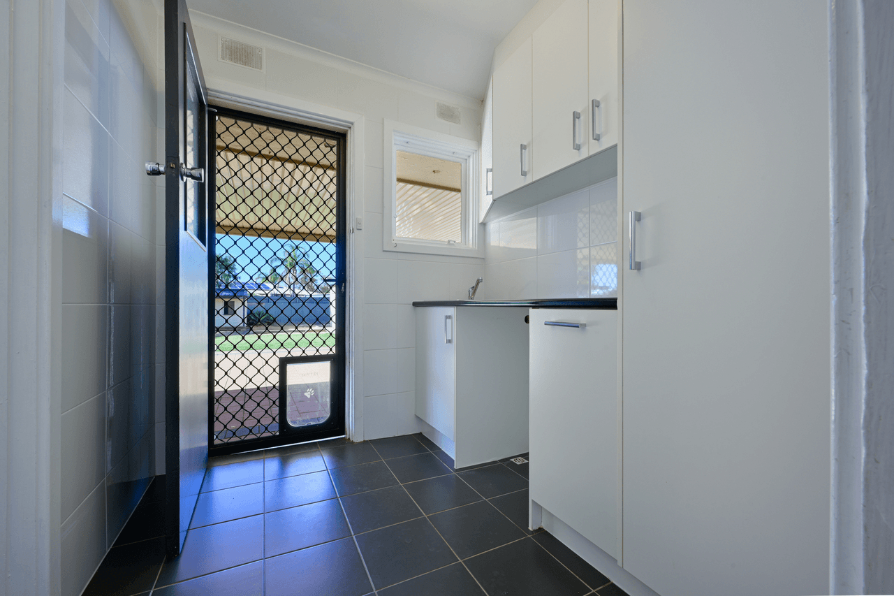 353 Jenkins Avenue, WHYALLA STUART, SA 5608