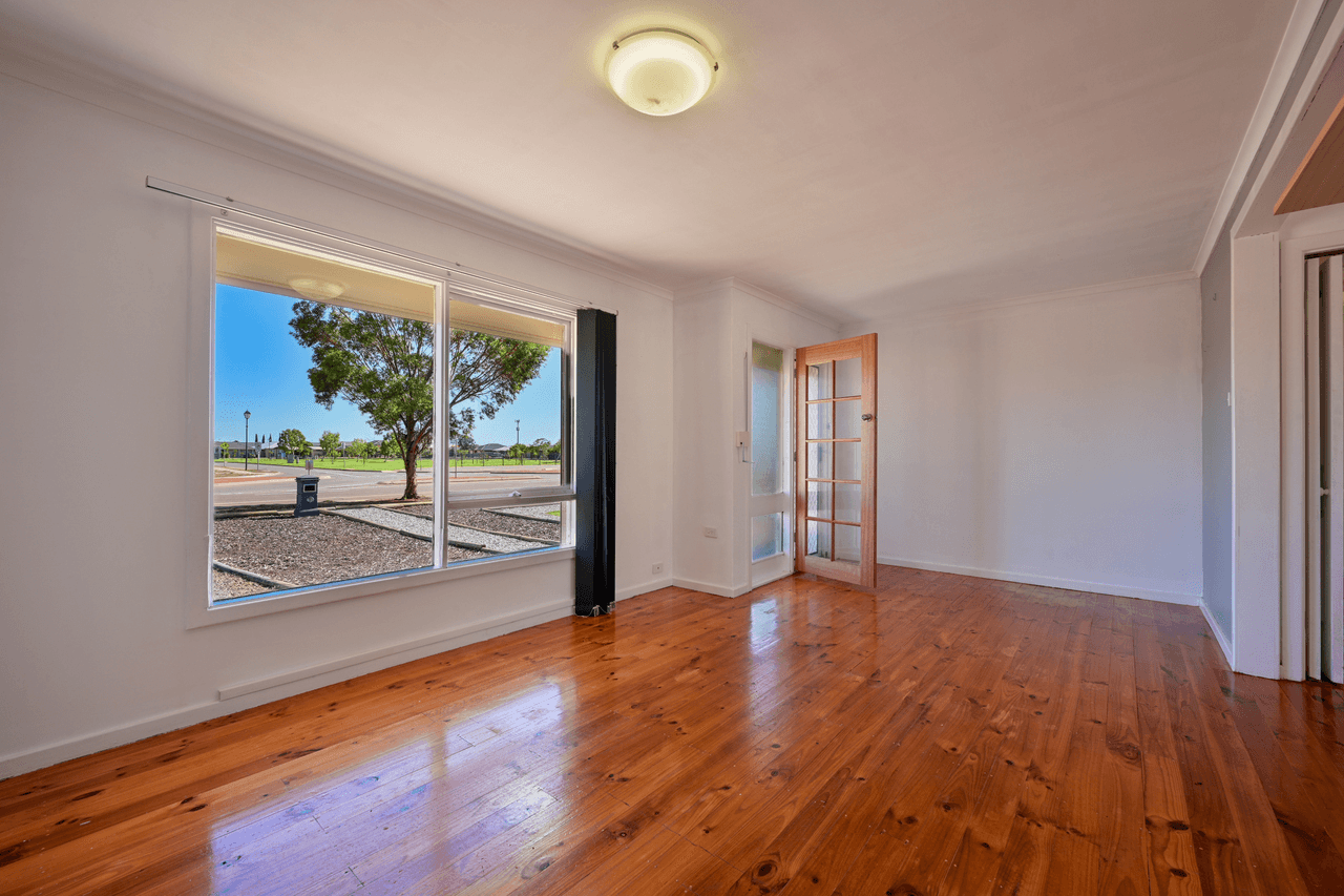 353 Jenkins Avenue, WHYALLA STUART, SA 5608