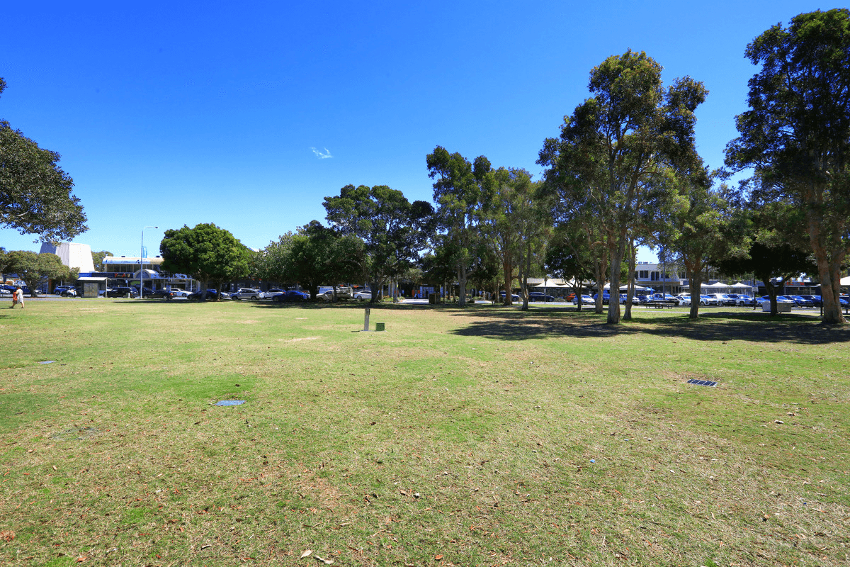 1/28 Errol Avenue, PARADISE POINT, QLD 4216