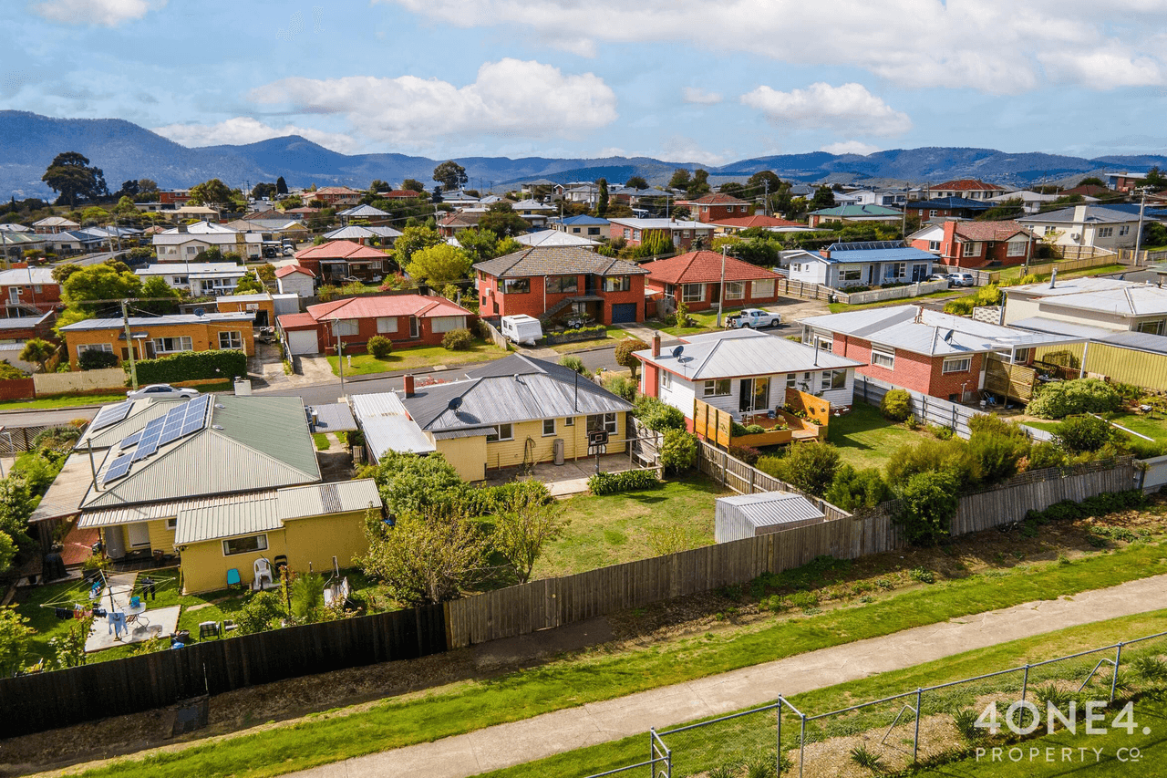 32 Ashbourne Grove, West Moonah, TAS 7009