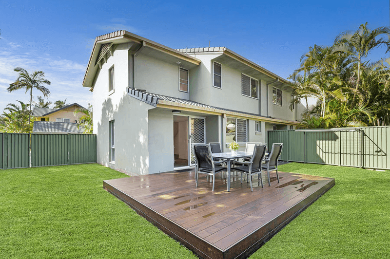 141/215 Cottesloe Drive, MERMAID WATERS, QLD 4218