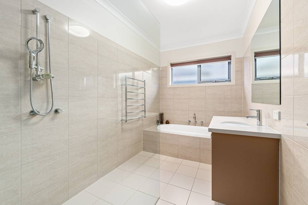 79 Cemetery Road, Sale, VIC 3850