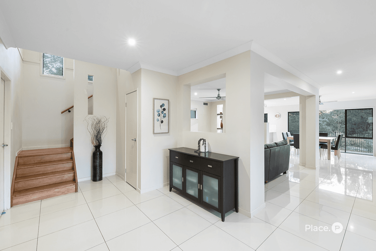 1 Harpulia Place, Seventeen Mile Rocks, QLD 4073