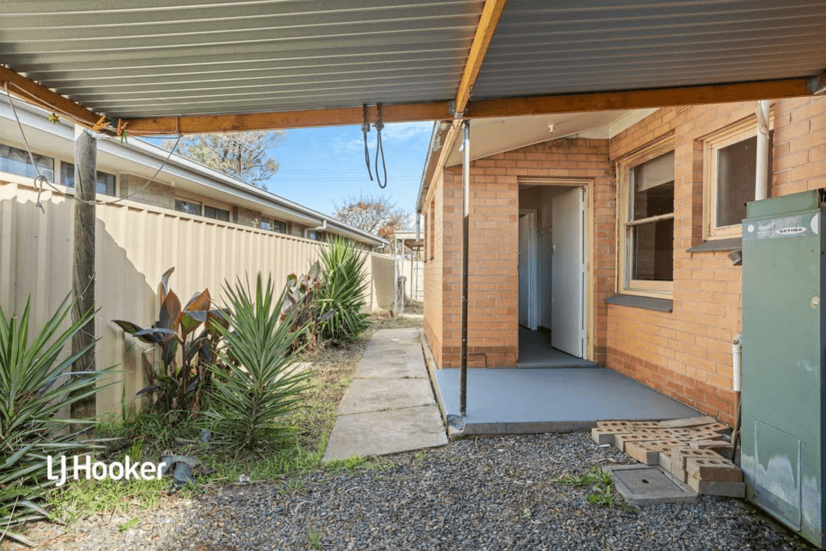 43 Davison Crescent, SMITHFIELD PLAINS, SA 5114