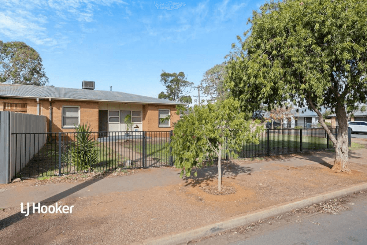 43 Davison Crescent, SMITHFIELD PLAINS, SA 5114