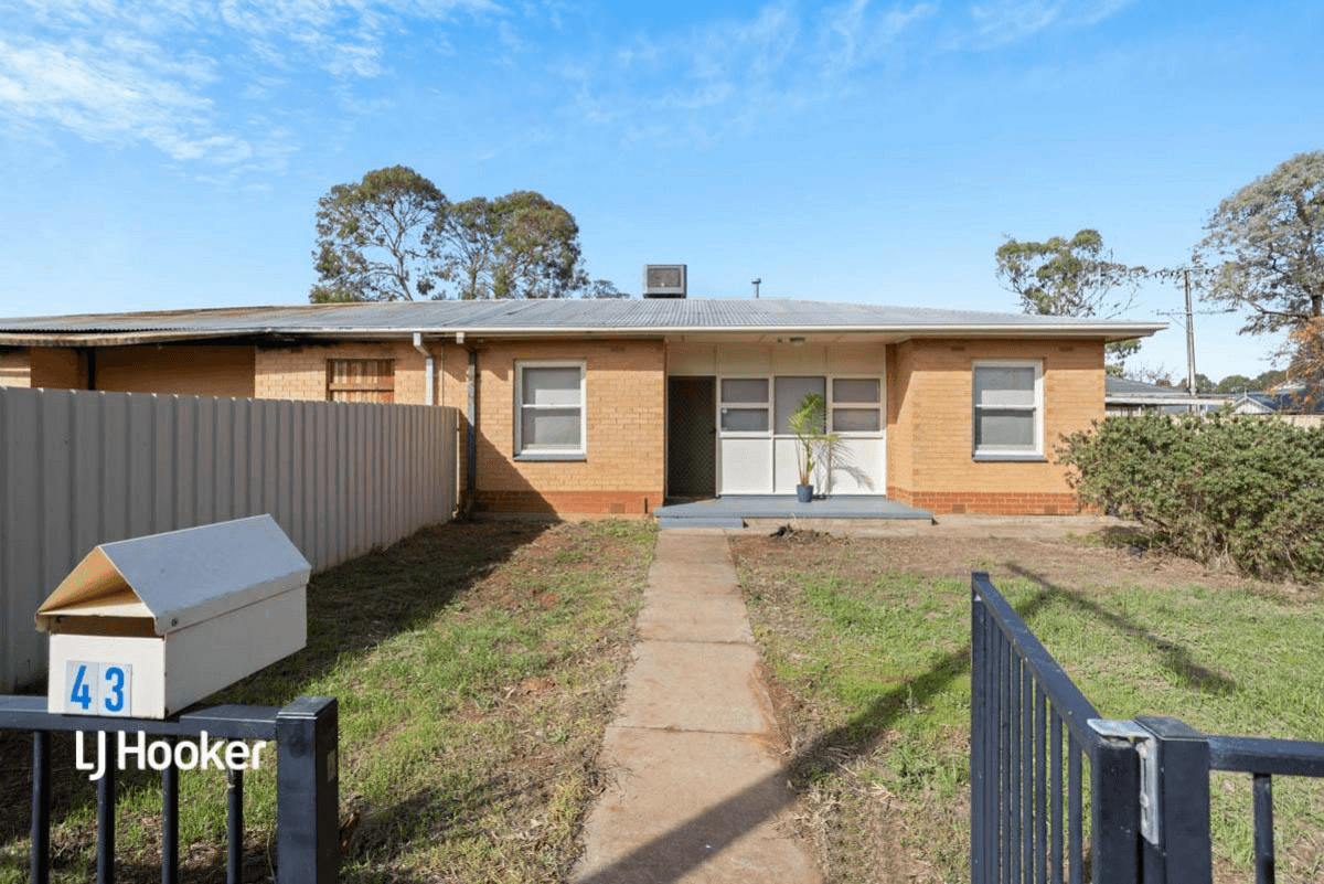 43 Davison Crescent, SMITHFIELD PLAINS, SA 5114