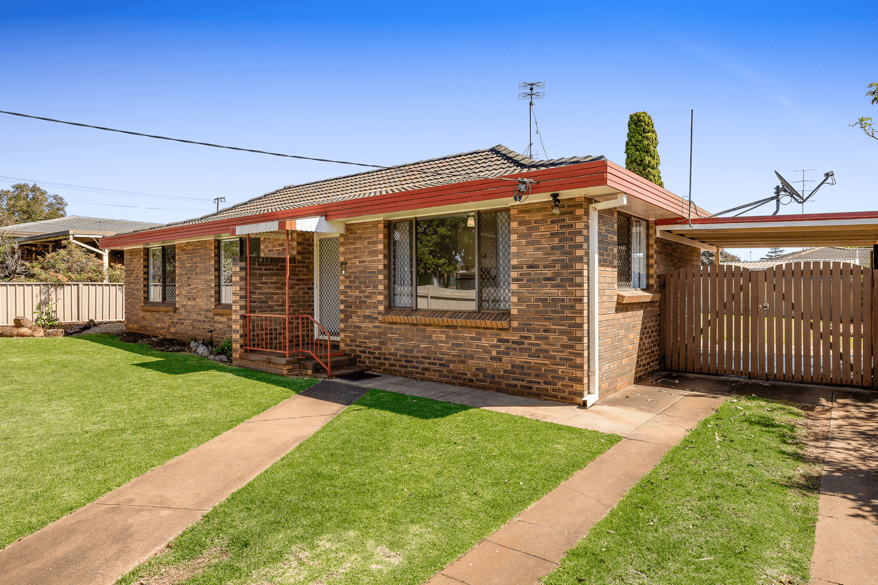 61 Wyalla Street, NEWTOWN, QLD 4350