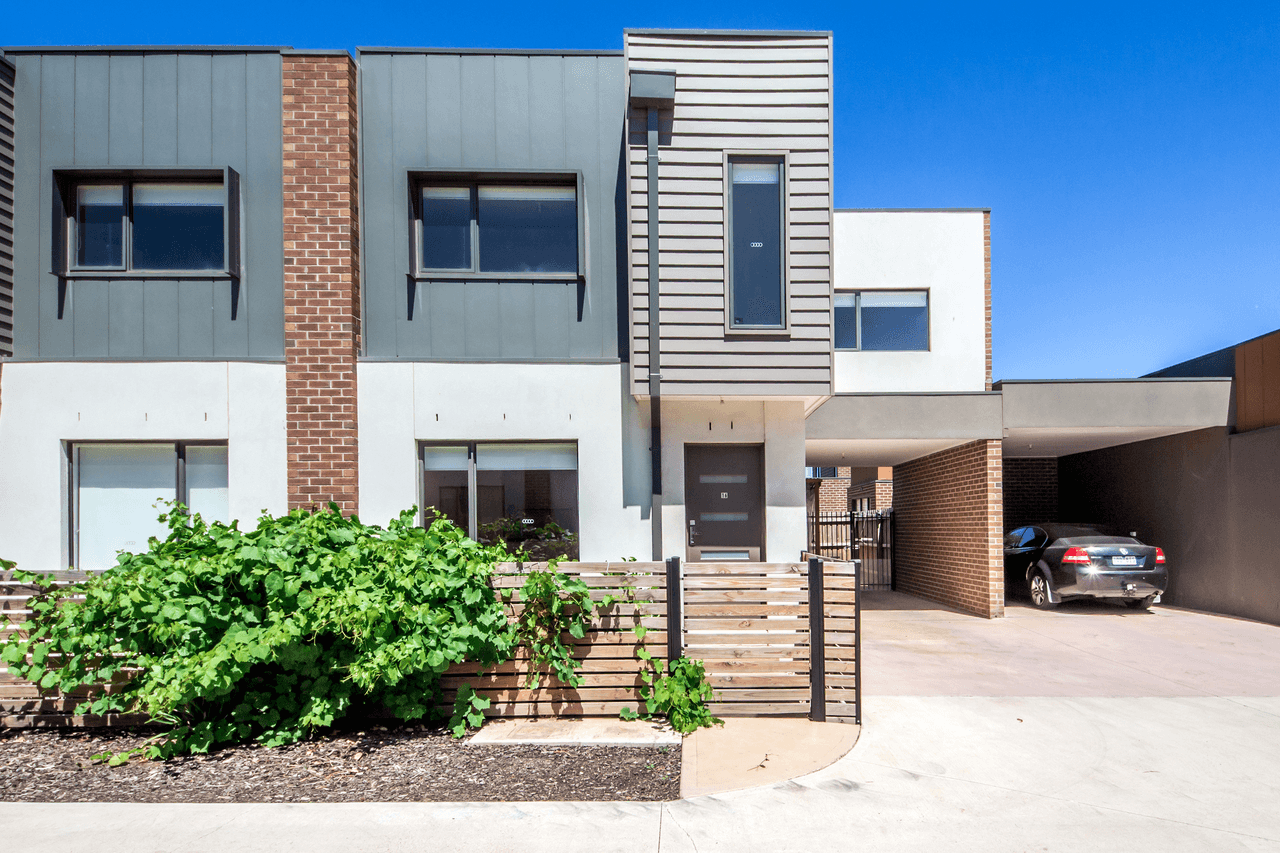 16/4 Nepean Court, WYNDHAM VALE, VIC 3024