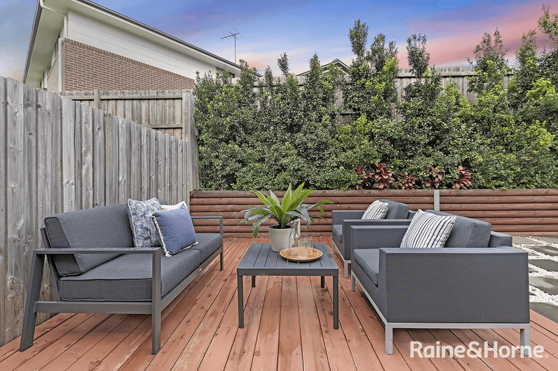 27 Hugh Terrace, MIDDLETON GRANGE, NSW 2171