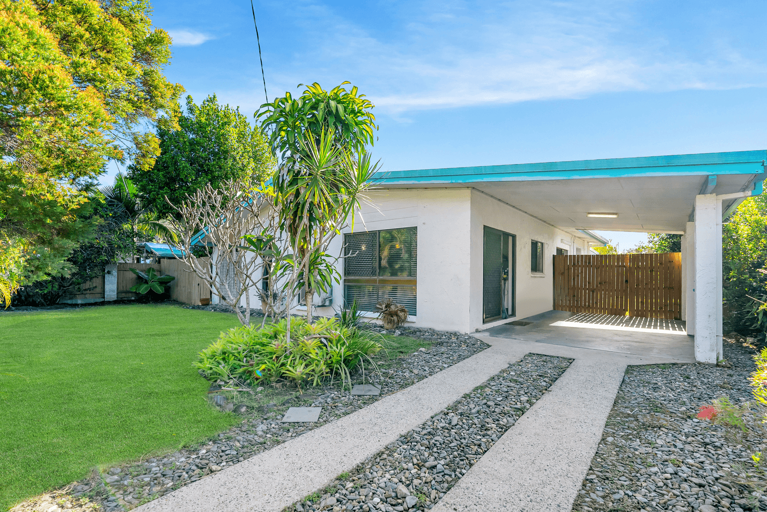 23 Oleander Street, Holloways Beach, QLD 4878