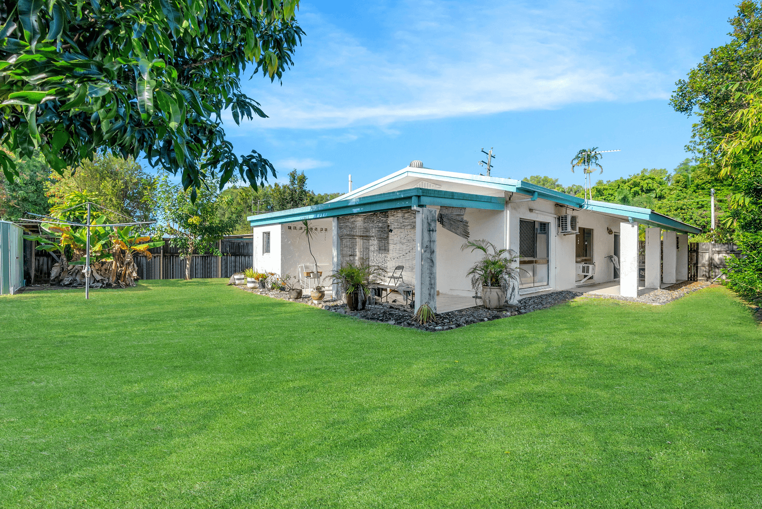 23 Oleander Street, Holloways Beach, QLD 4878