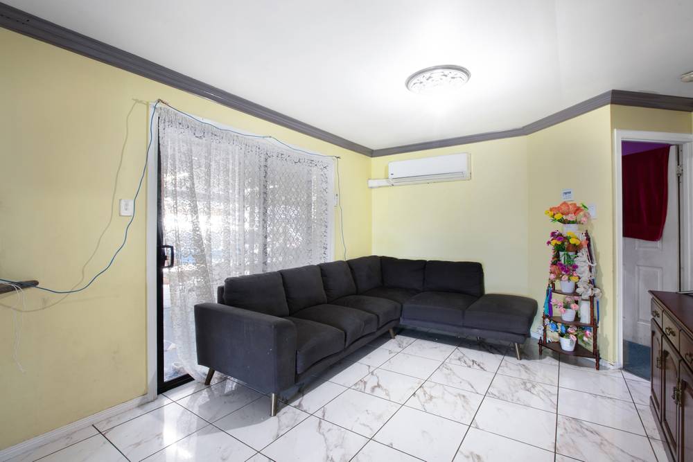 4 Gritl Court, KINGSTON, QLD 4114